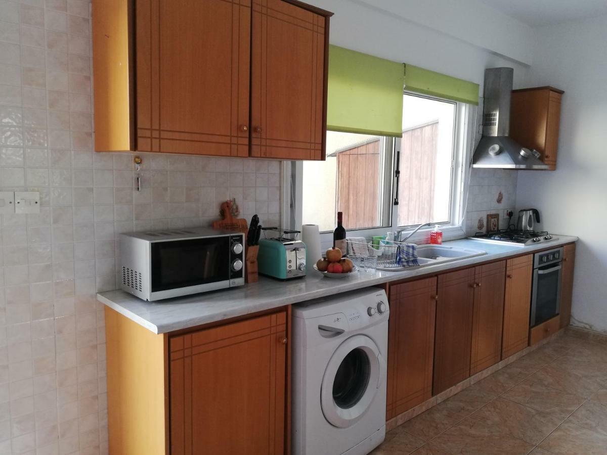 Chriselina Gottage Apartment Paphos Exterior photo