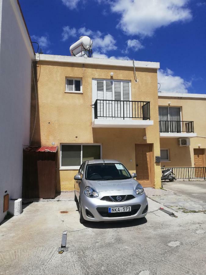 Chriselina Gottage Apartment Paphos Exterior photo